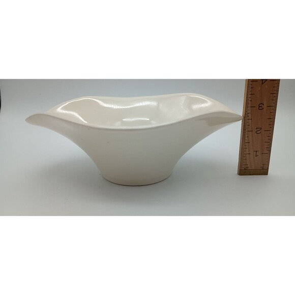 Vintage Pottery USA C-1 Planter Pot Bowl Cream Scalloped Oval Candy Keys - Picture 2 of 6